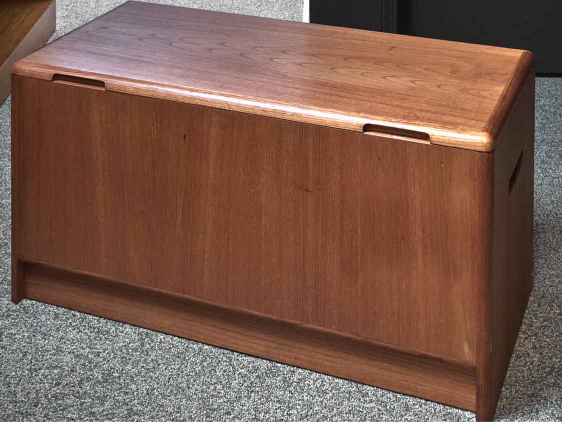 Nordisk Andels-Eksport Mid-Century Modern Style Teak Trunk