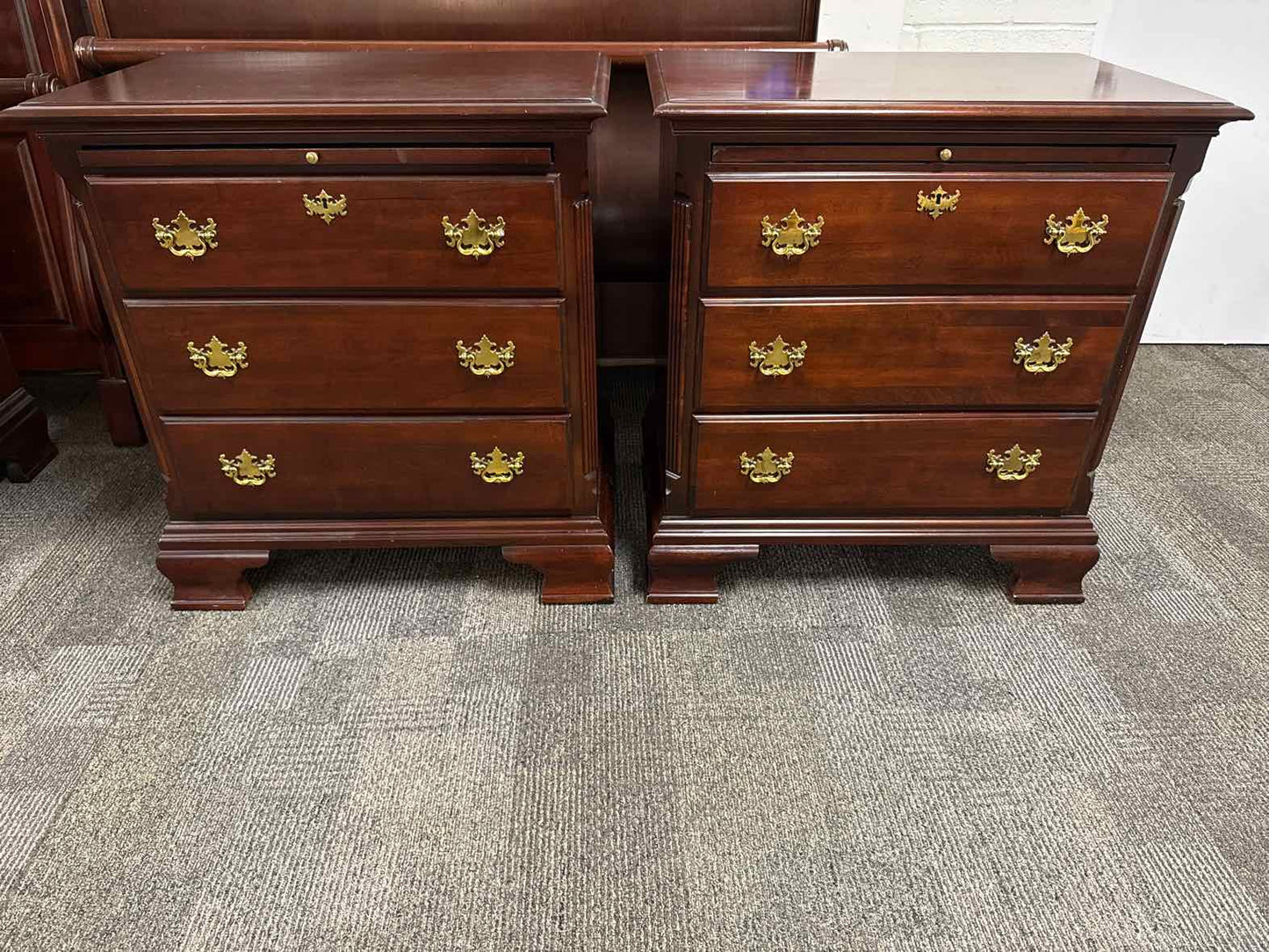 Kincaid Pair of Cherry Nightstands