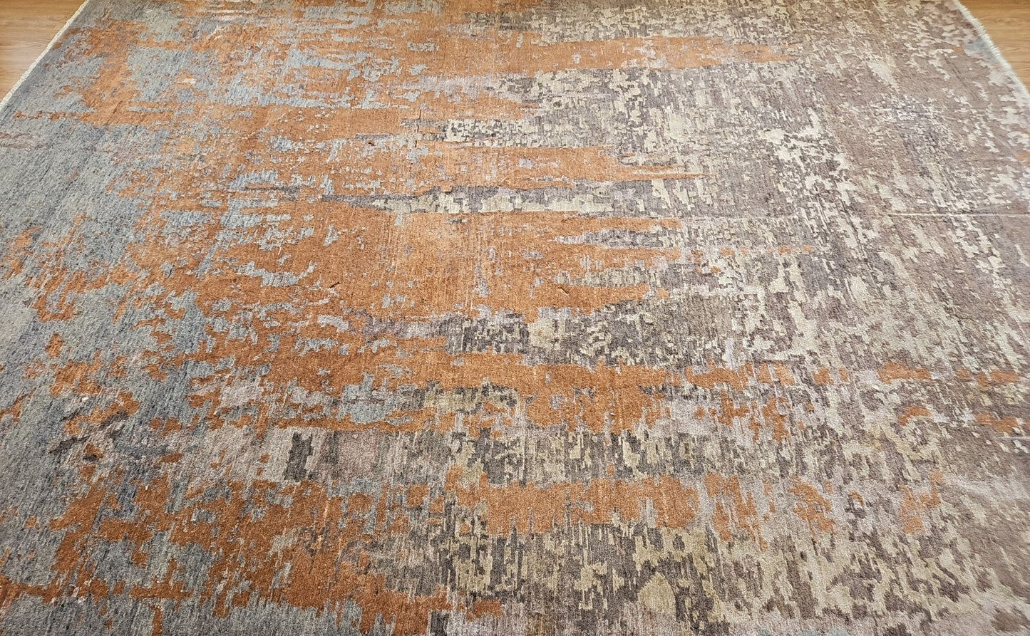 Yayla 8 x 10 Area Rug