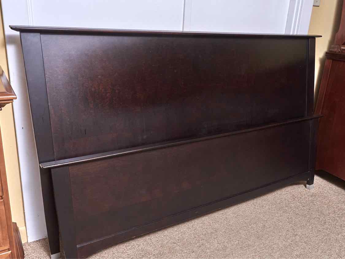 Melateck Walnut Finish Low Profile Platform Queen Bed