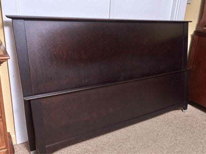 Melateck Walnut Finish Low Profile Platform Queen Bed