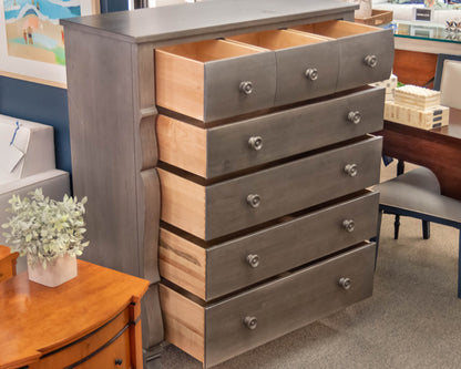 Ethan Allen New Country Seven Drawer Chest