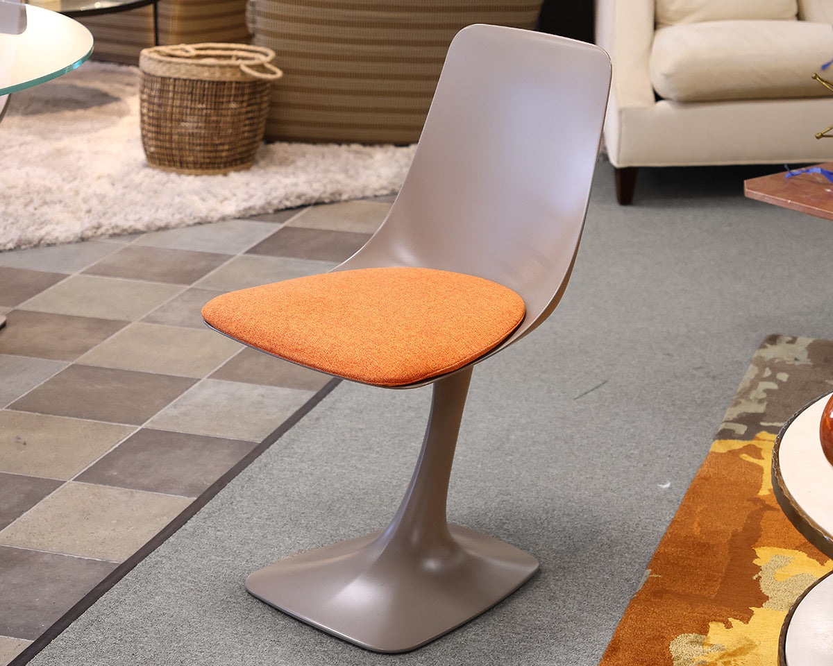Roche Bobois Sismic Round Dining Table With (4) Arum Chairs