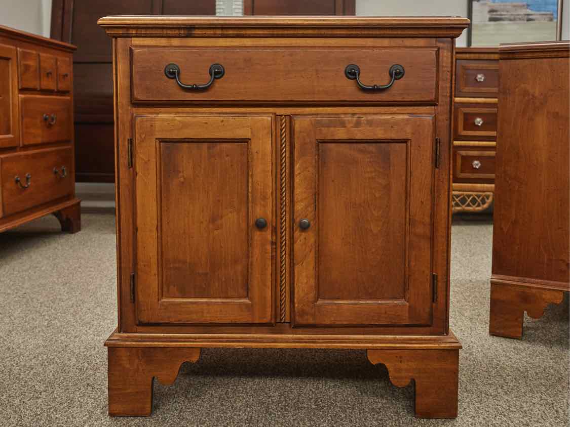 Pair of Ethan Allen " Country Crossing" Maple 1 Drawer & 2 Door Nightstands