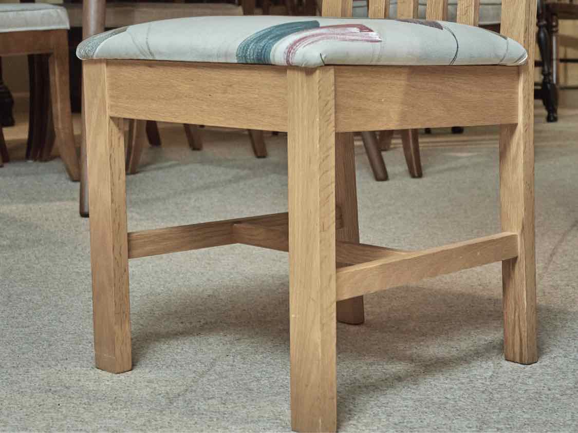 Vermont Hale  Oak Dining Table 2 Leaves , 8  Chair Set