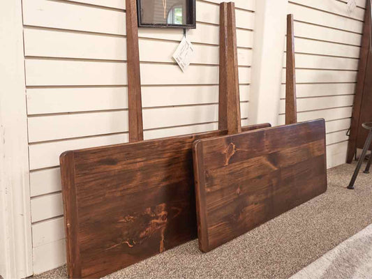 Amish Style Pine Dining Table with Turned Legs