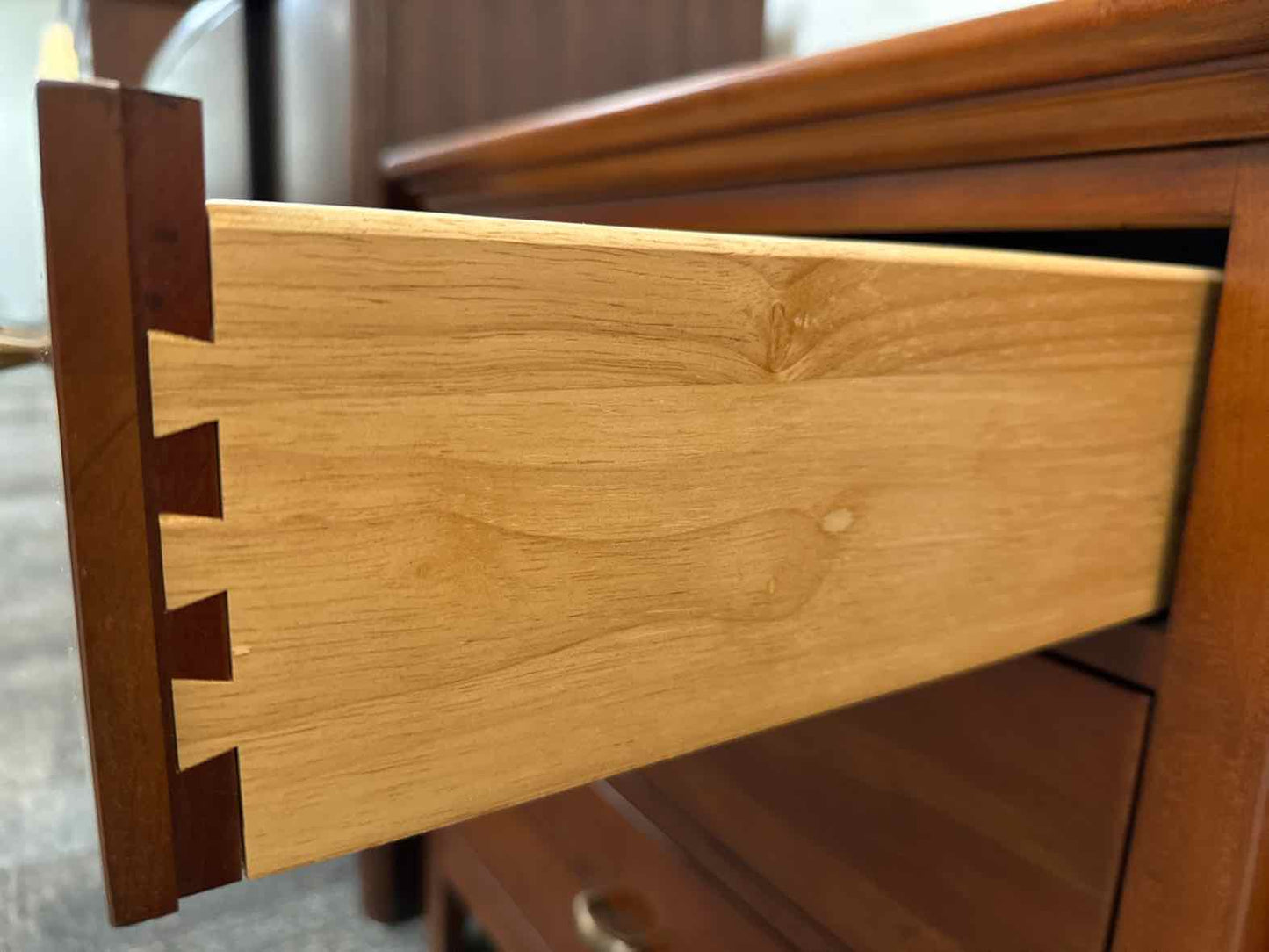 Kincaid Pair of 'Park' Cherry Nightstands