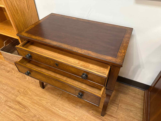 Ethan Allen Newport Collection 'Connolly' Nightstand