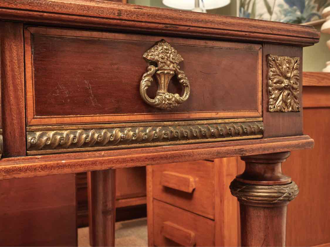 Vintage Leather Top Inlay Accents 3 Drawer Desk