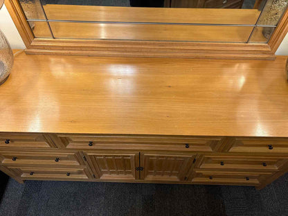 Thomasville 'Eastlake' Washed Oak Triple Dresser & Mirror