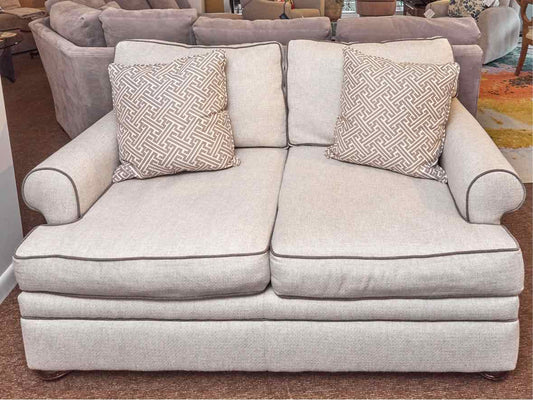 Braxton Culler Light Grey With Piping  Includes 2 Toss Pillows  Loveseat
