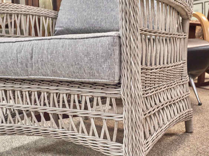 Lloyd Flanders Chairs