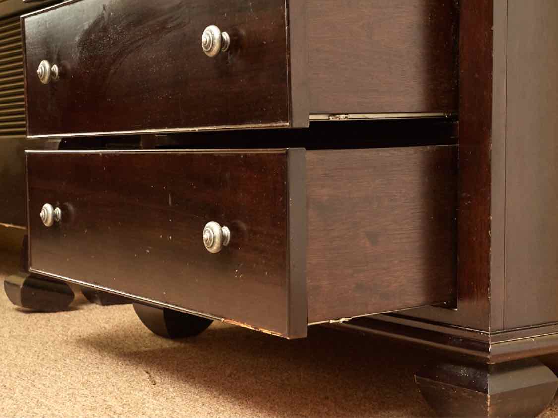 Ligna Espresso Finish (5) Drawer Chest
