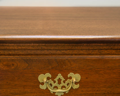Mahogany 6-Drawer Dresser with Brass Pulls