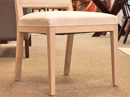 Bassett Bench Made 'Louisa' Dining Table & Set of Six Chairs