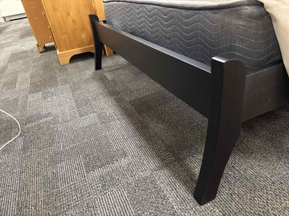 Circle Furniture Queen Bed in Espresso