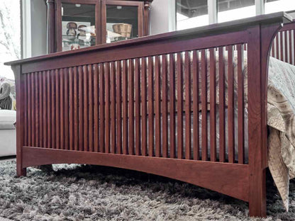 Stickley Queen Mission Cherry Spindle Bed in Bristol Finish