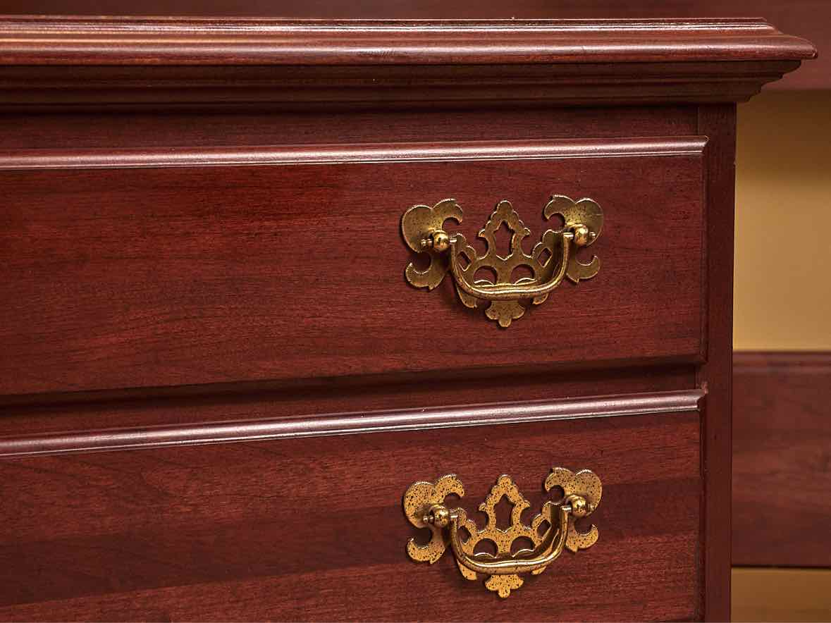 Ethan Allen Cherry Georgian Style 4  Drawer Brass Handles  Nightstand