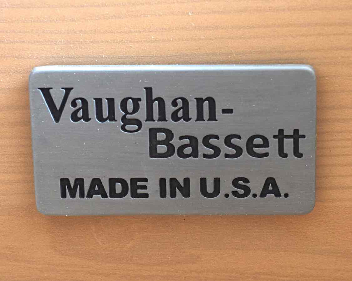 Vaughan Basset White Finish Fundamentals 4 Drawer  Chest