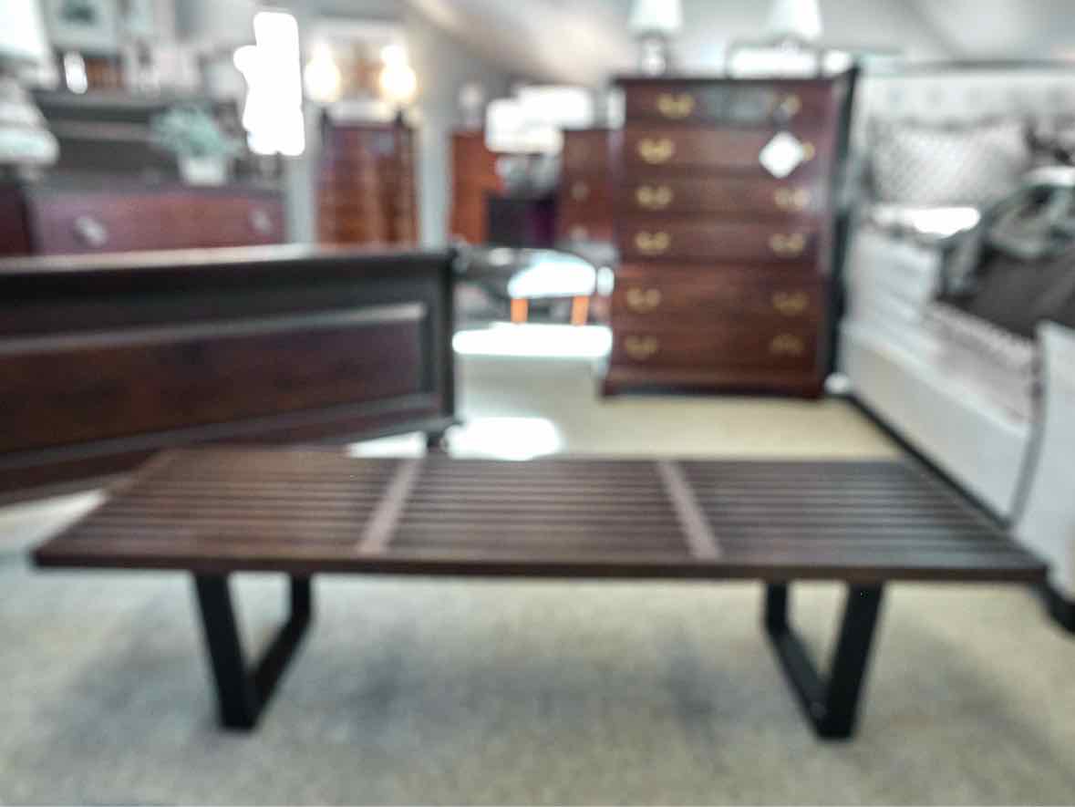 Wood Spa Bench w/ Black Finished Legs