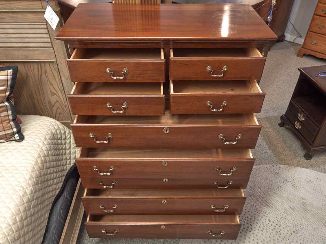 Link Taylor Chests