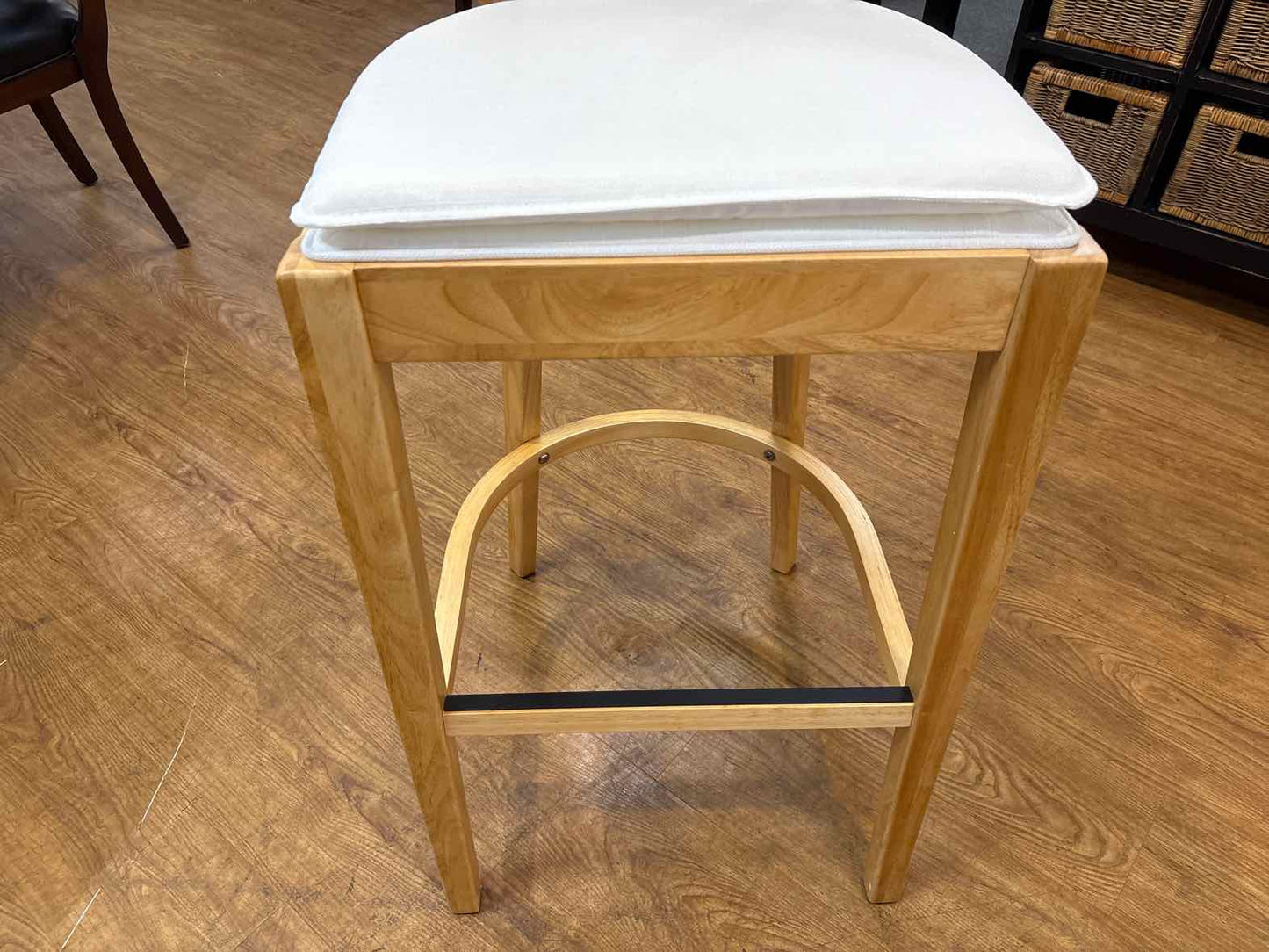 Set of 4 Contemporary Bar Stools