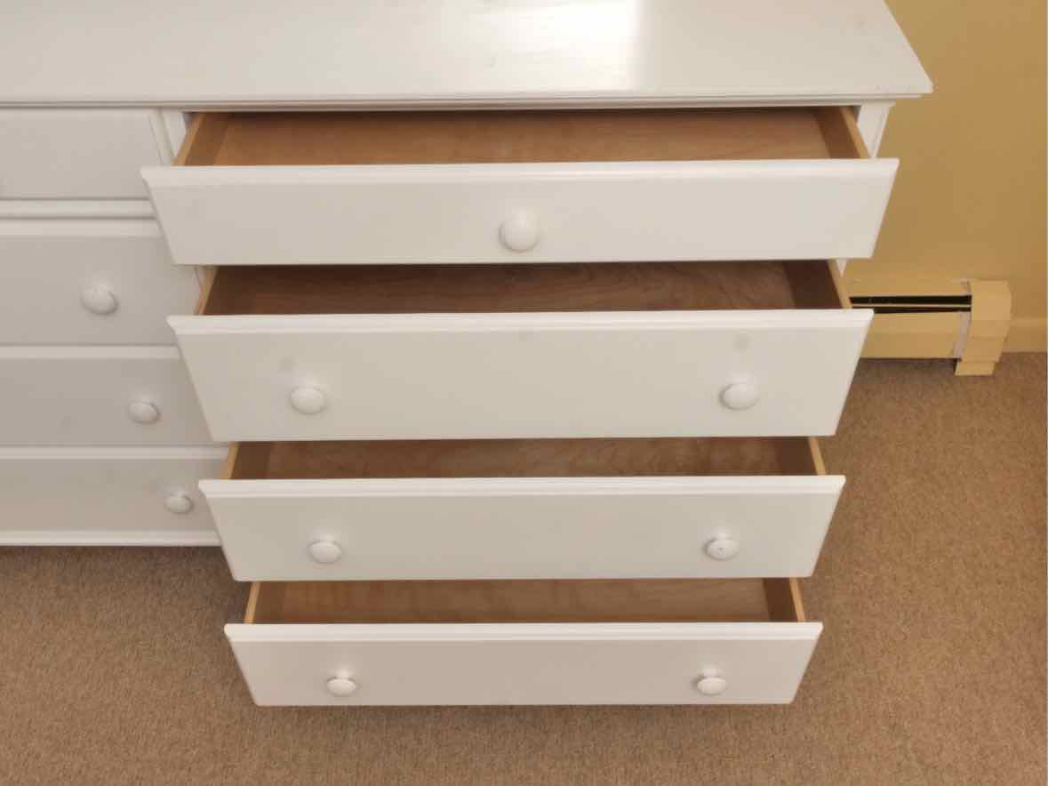 Vermont Tubbs  White Finish 8 Drawer Dresser & Wall Hung Mirror