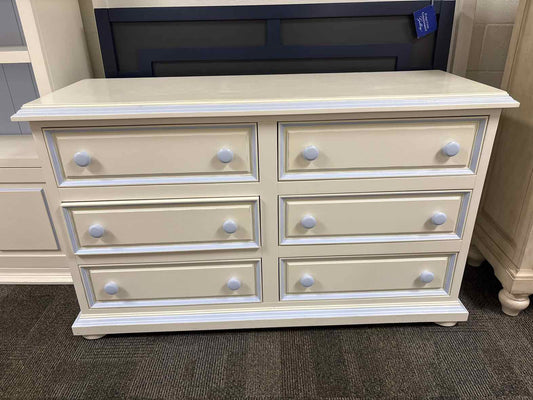 Newport Cottages 'Taylor' 6-Drawer Dresser