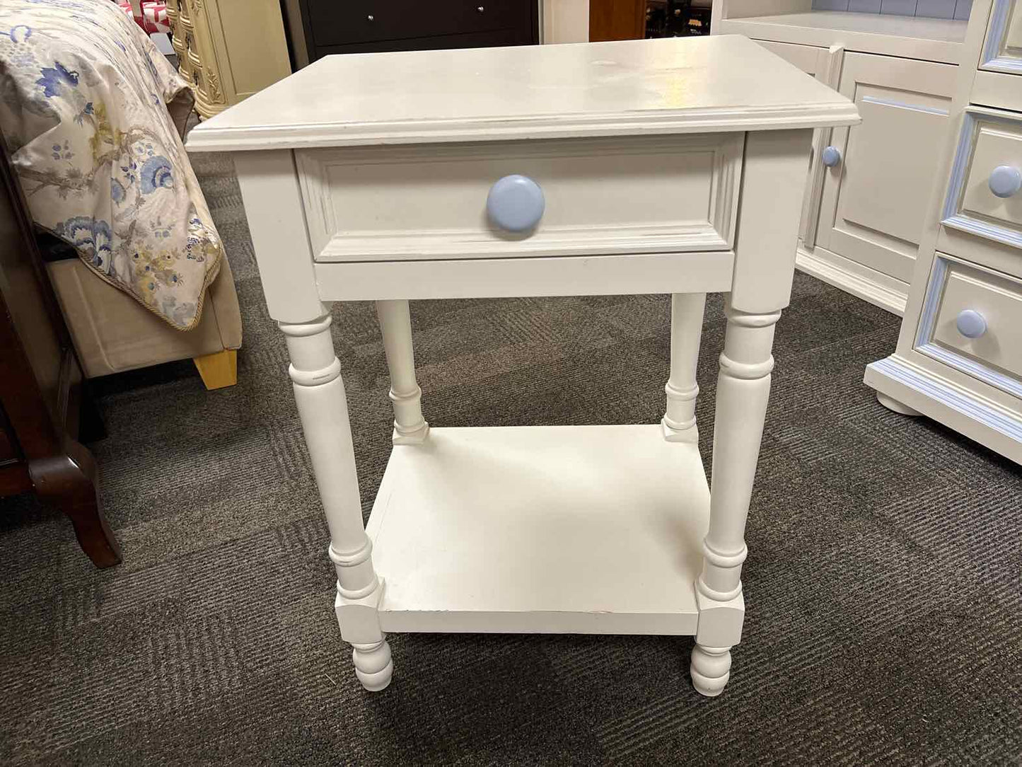 Newport Cottages One-Drawer Nightstand