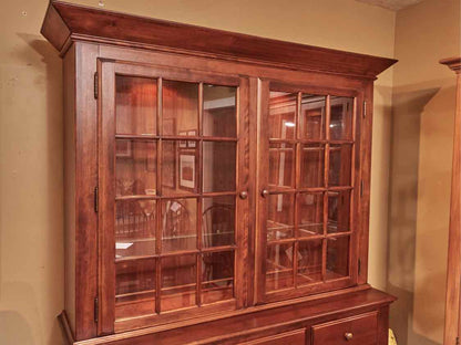 Nichols & Stone 2 Glass Doors, 2 Drawers, 2 Lower Panel  Doors  Hutch