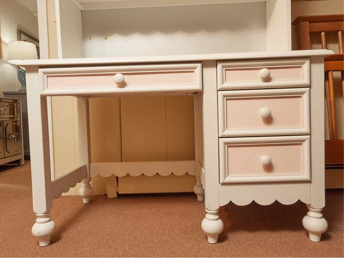 Bratt Decor 'Jane' 4 Drawer White & Pink  Finish Desk, Hutch & Chair