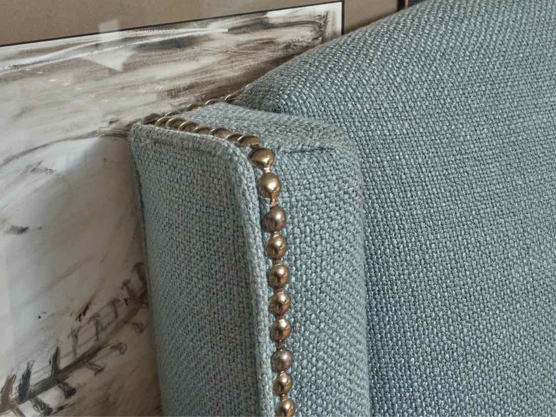Heather Blue Tweed Upholsterd Full Beds