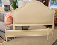 Hickory Chair 'Simone' Queen Upholstered Bed
