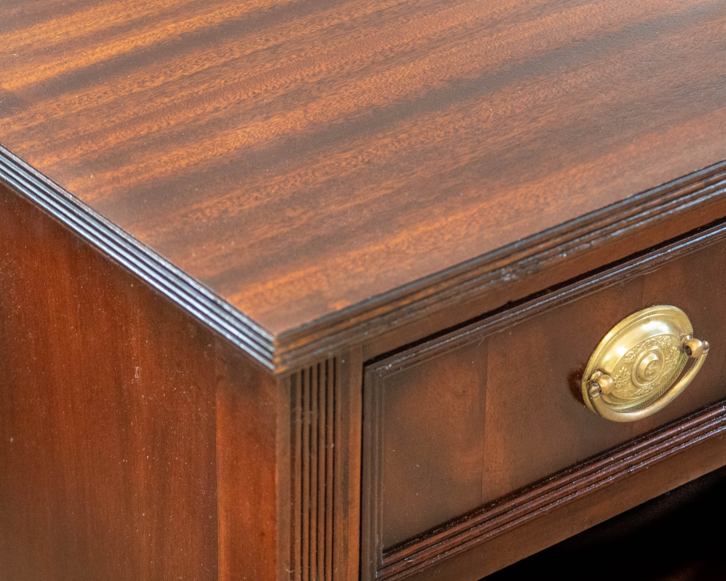 Paine Furniture Single Drawer Nightstand in Mahogany
