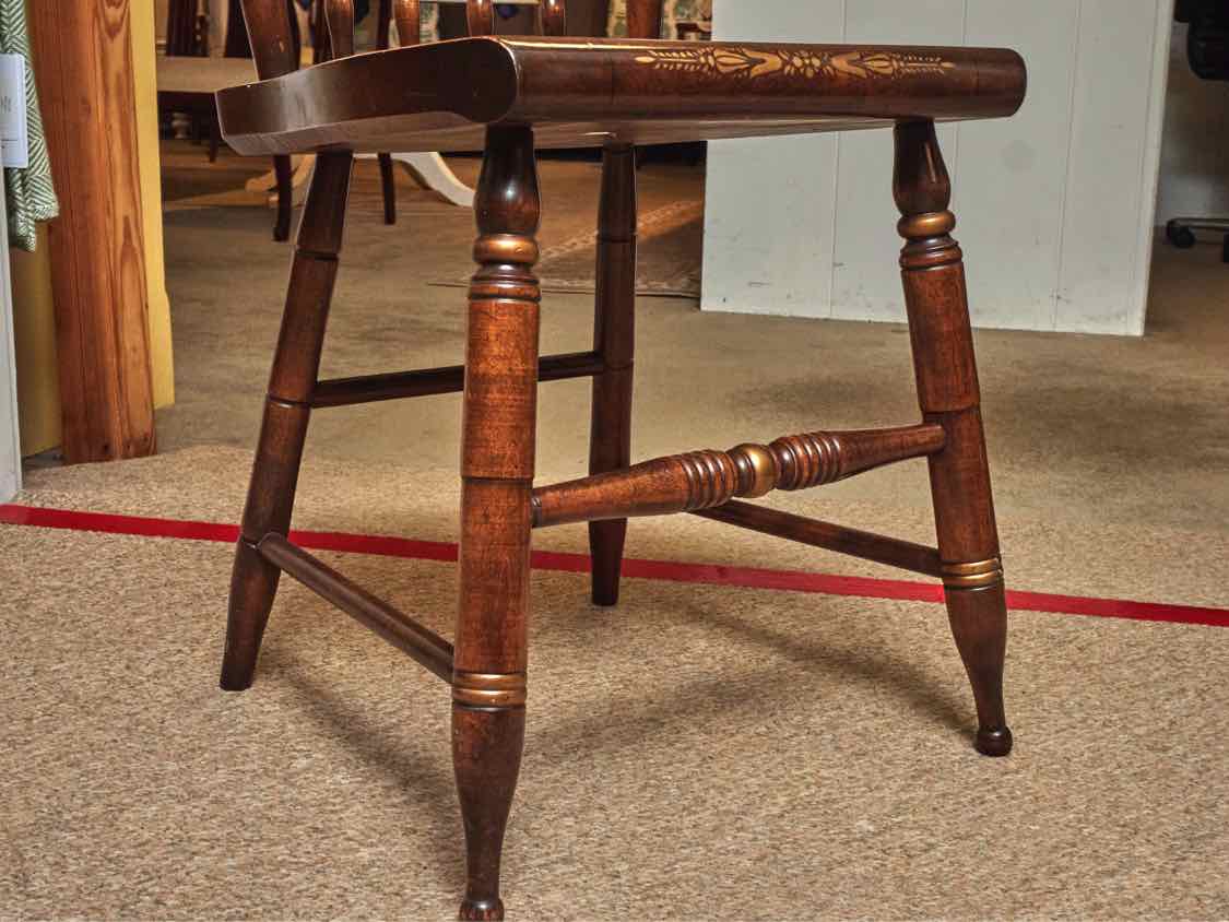 Set Of 4 Hitchcock Maple  Dining Chairs