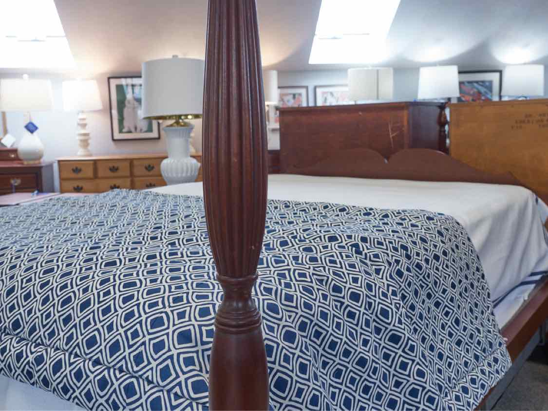 Eldred Wheeler Queen Bed