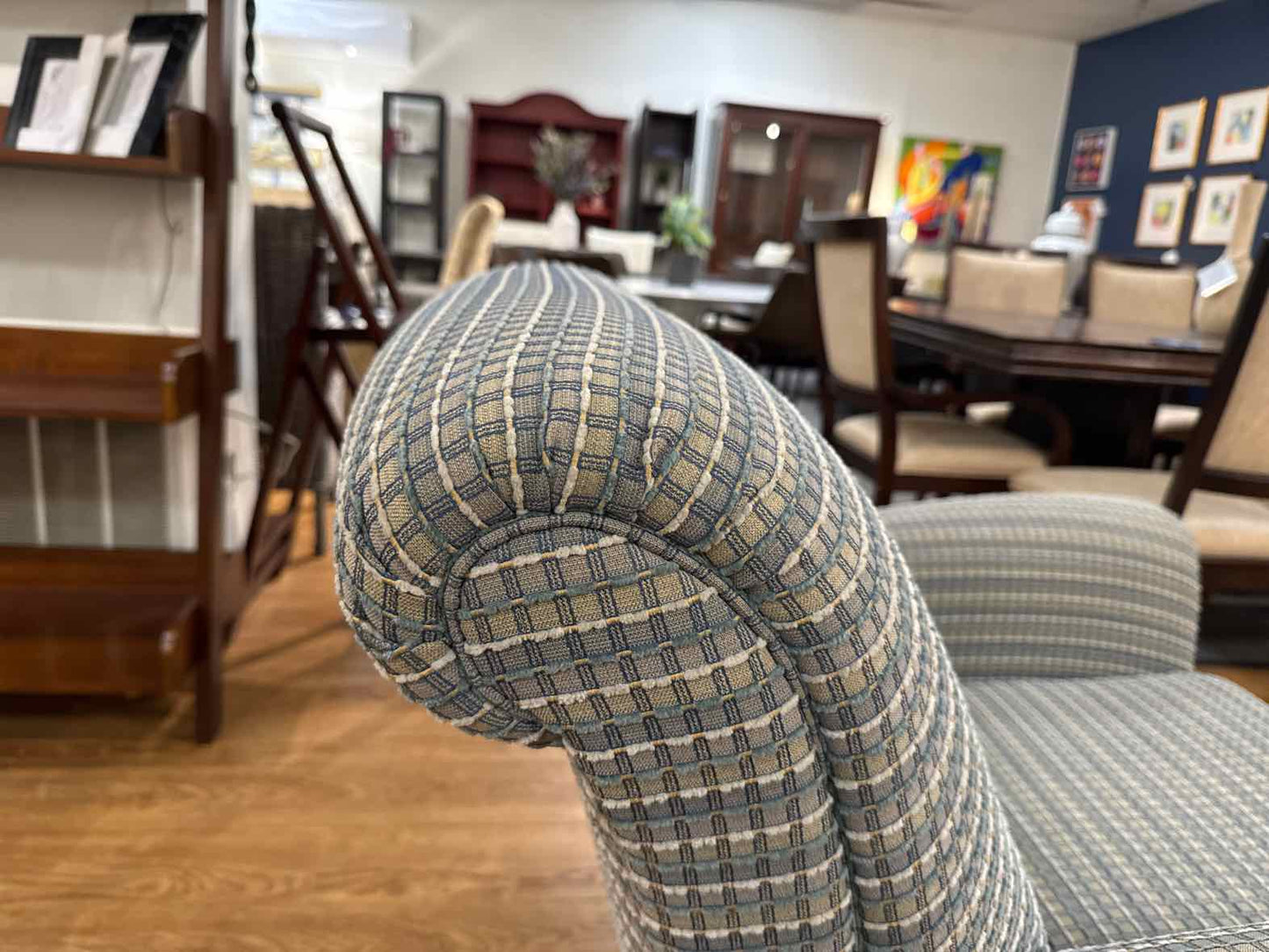 Sherrill Furniture Pair of Arm Chairs w/ Ottomans