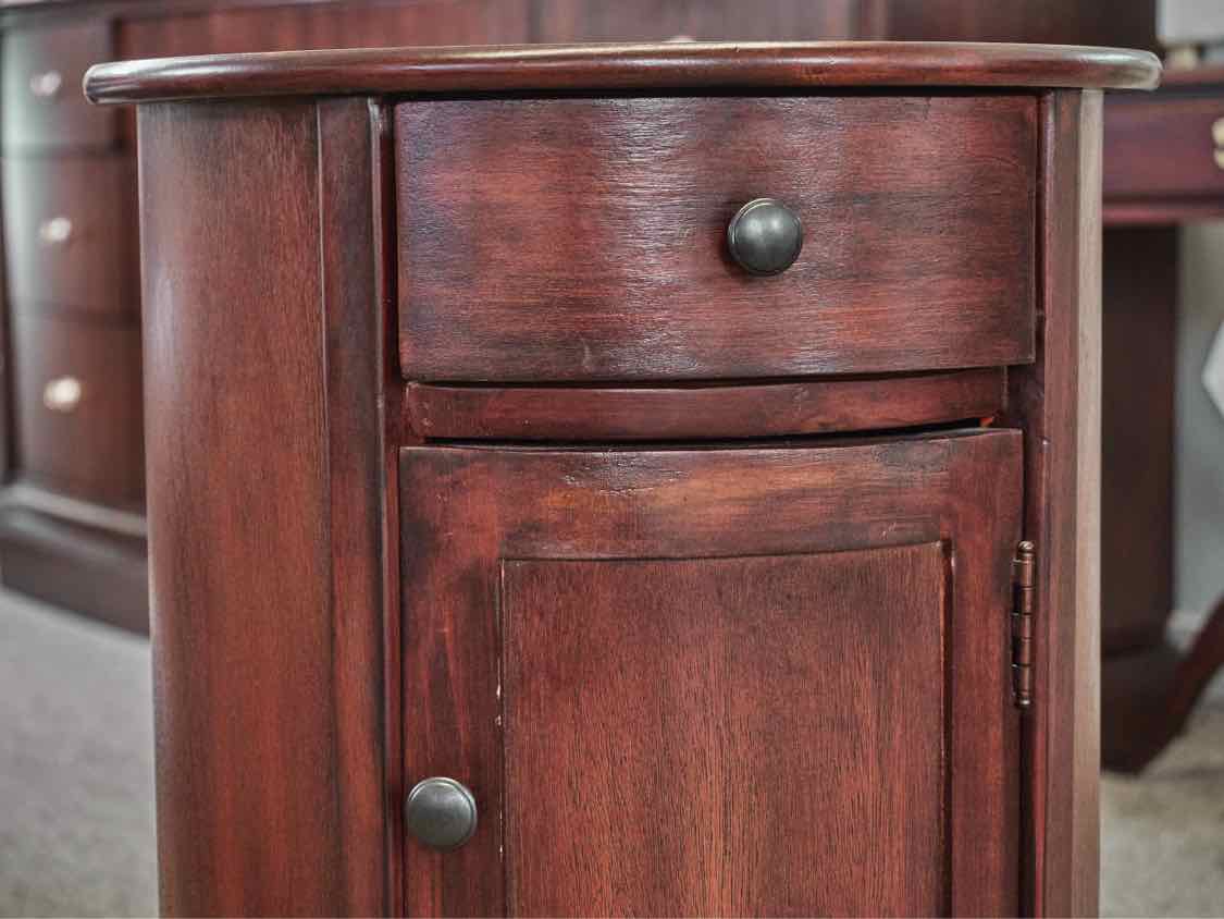 Mahogany Finish 1 Drawer & 1 Door Side Table