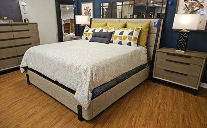 Lexington 'Barcelona' King Bed