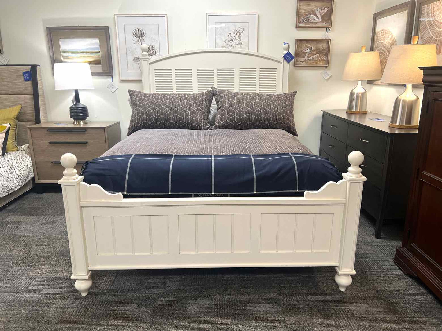 Stanley White Cannonball Queen Bed