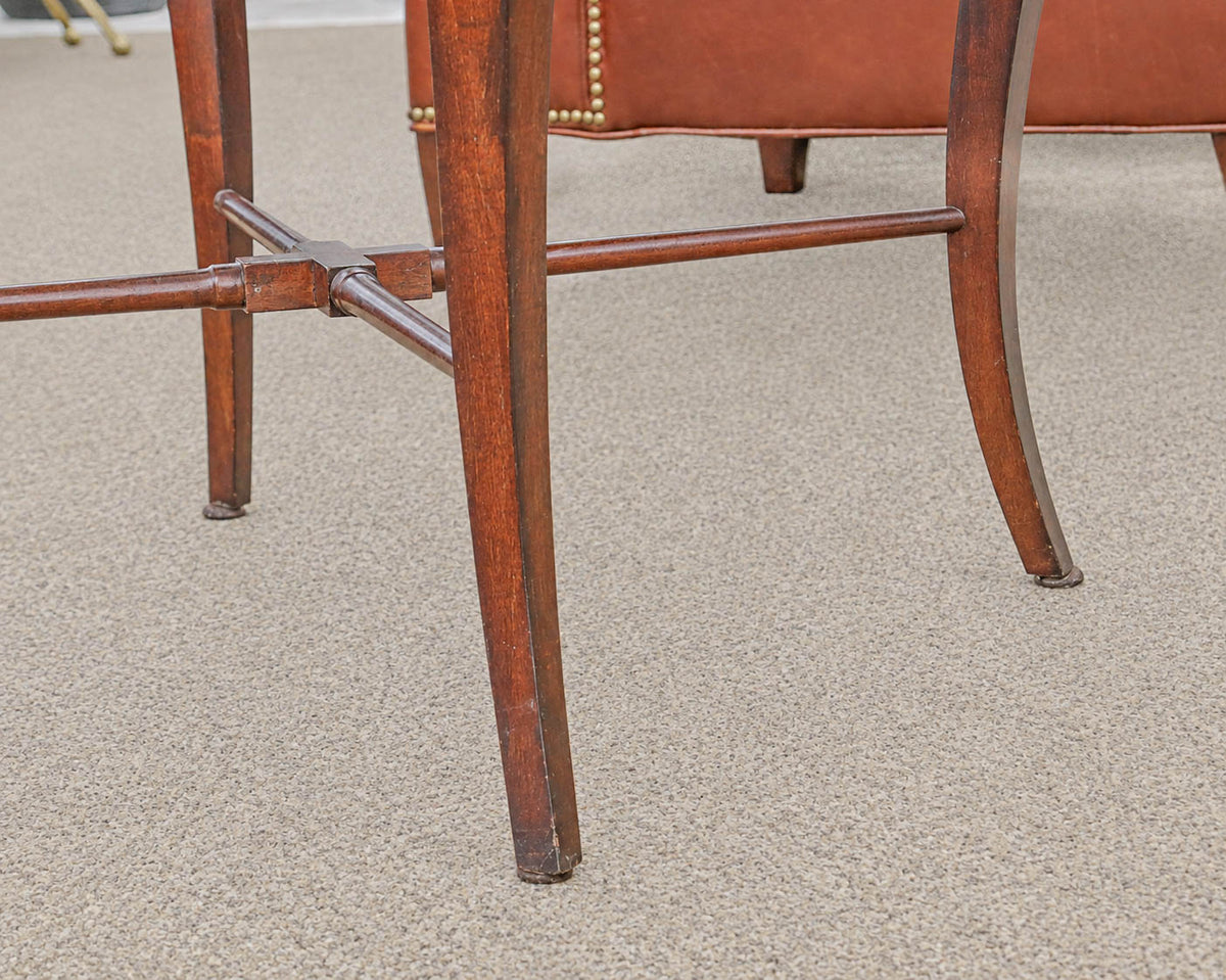 Ethan Allen  Mahogany Side Table with Cabriole Leg