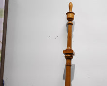 Eldred Wheeler Pencil Post Queen Bed