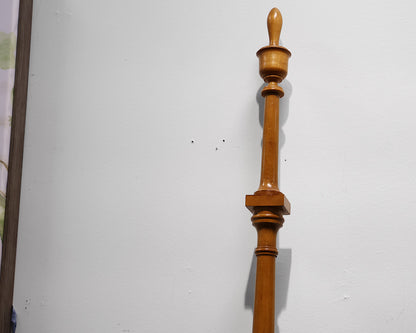 Eldred Wheeler Pencil Post Queen Bed