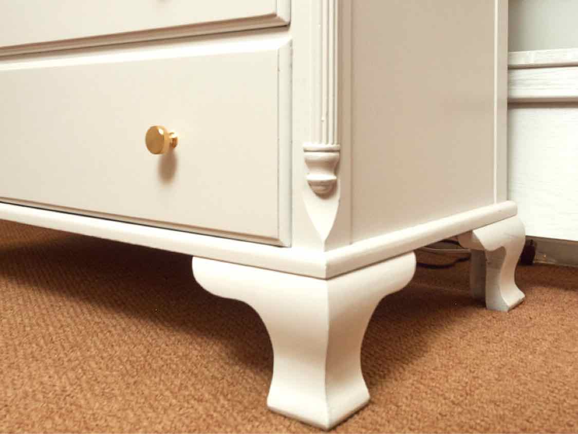 Solid Mahogany Dresser with Arctic White Finish & 4 Drawers