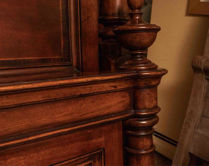 Thomasville "Fredericksburg Collection'Mahogany Finish' Mansion'King Bed