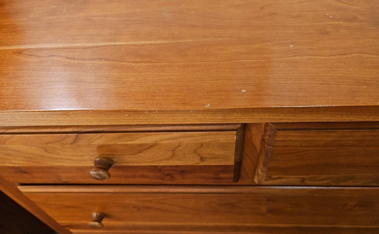 Natural Cherry 10-Drawer Dresser
