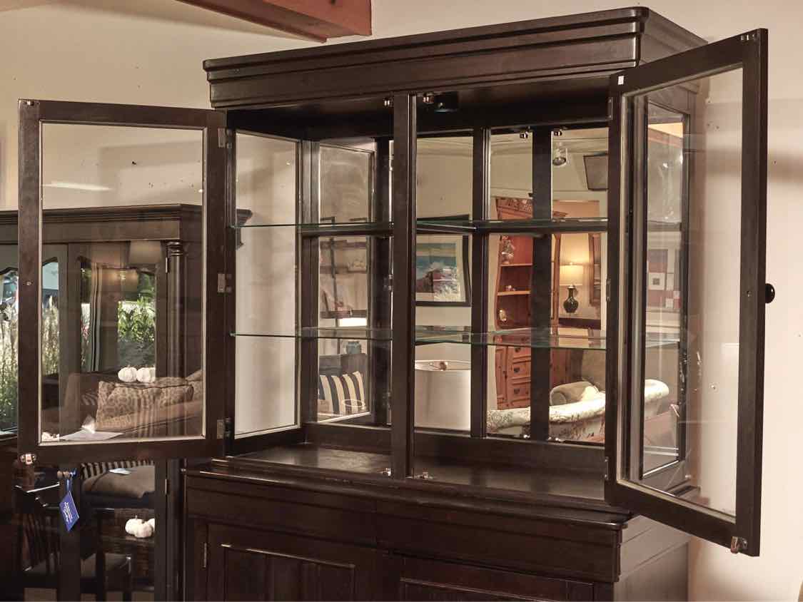 Black Finish 2 Glass Door,2 Drawer,2 Door China Cabinet