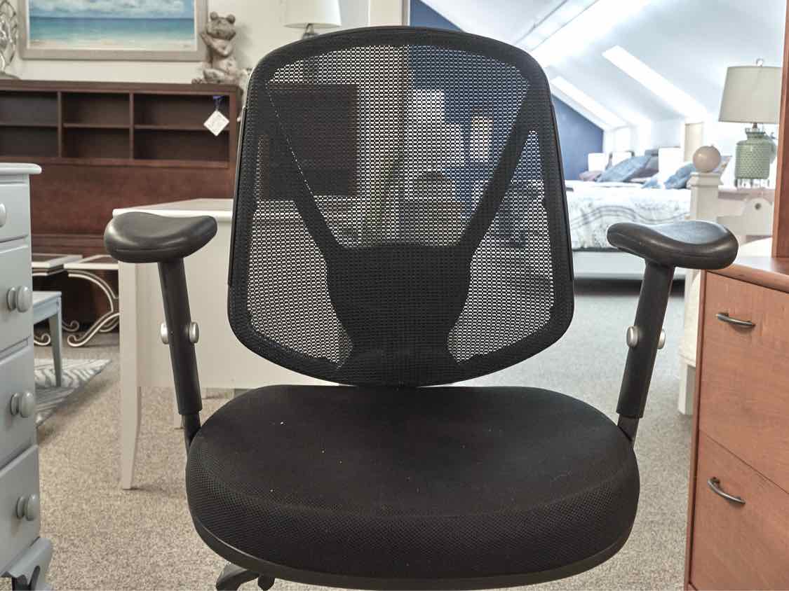 Adjustable Black Mesh Office Chair