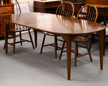 Nichols & Stone Dining Table & Chair Set