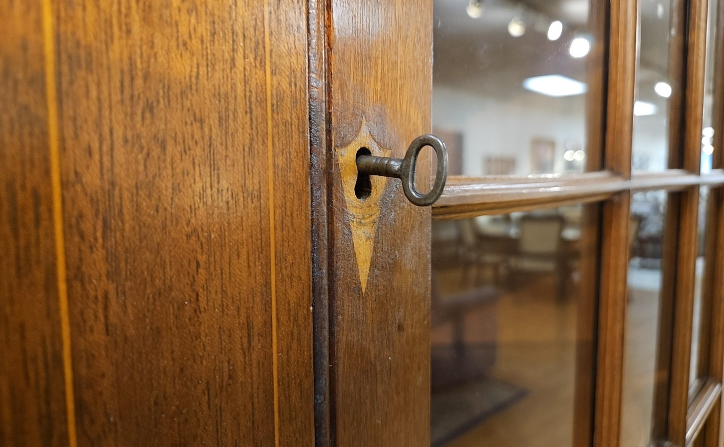 Chippendale Corner Cabinet